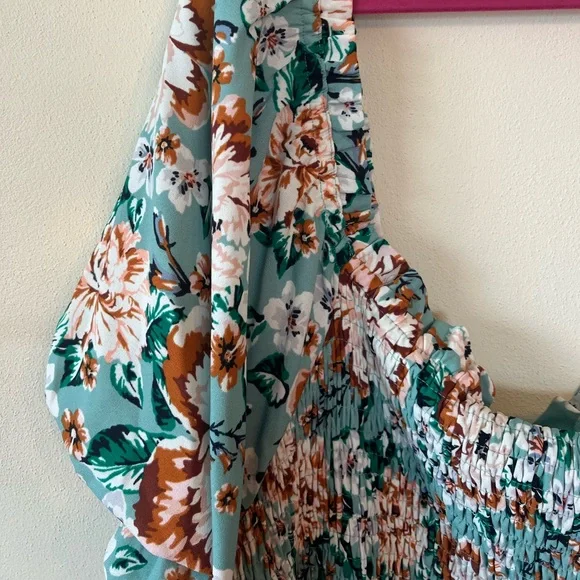 Plus Size LC Lauren Conrad Balloon Sleeve Smocked Floral Midi Dress - Picture 11 of 12